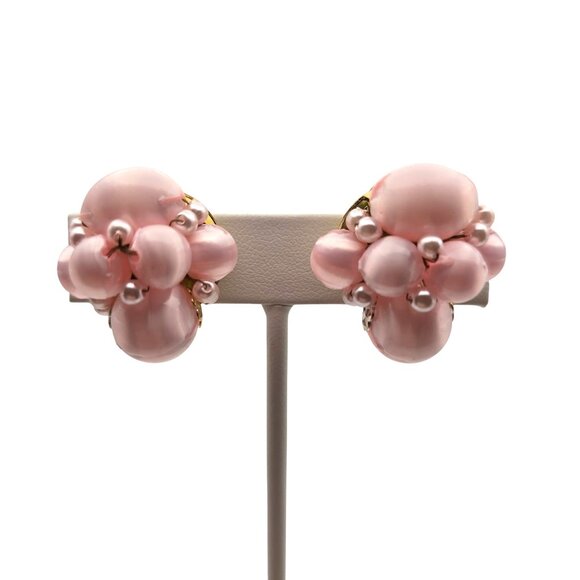 VTG Earrings Pastel Bubblegum Pink Cluster Beaded Clipon Fashion Jewelry Preppy - Picture 1 of 7